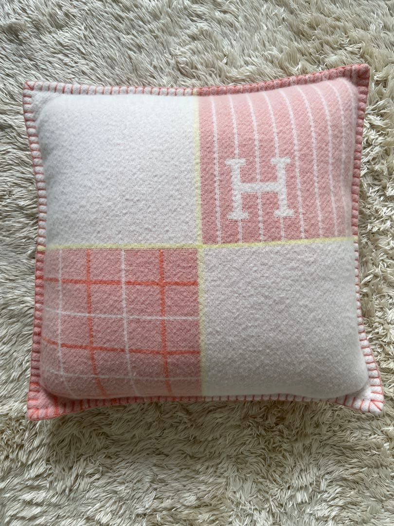 エルメスクッション ピンク系 チェック柄