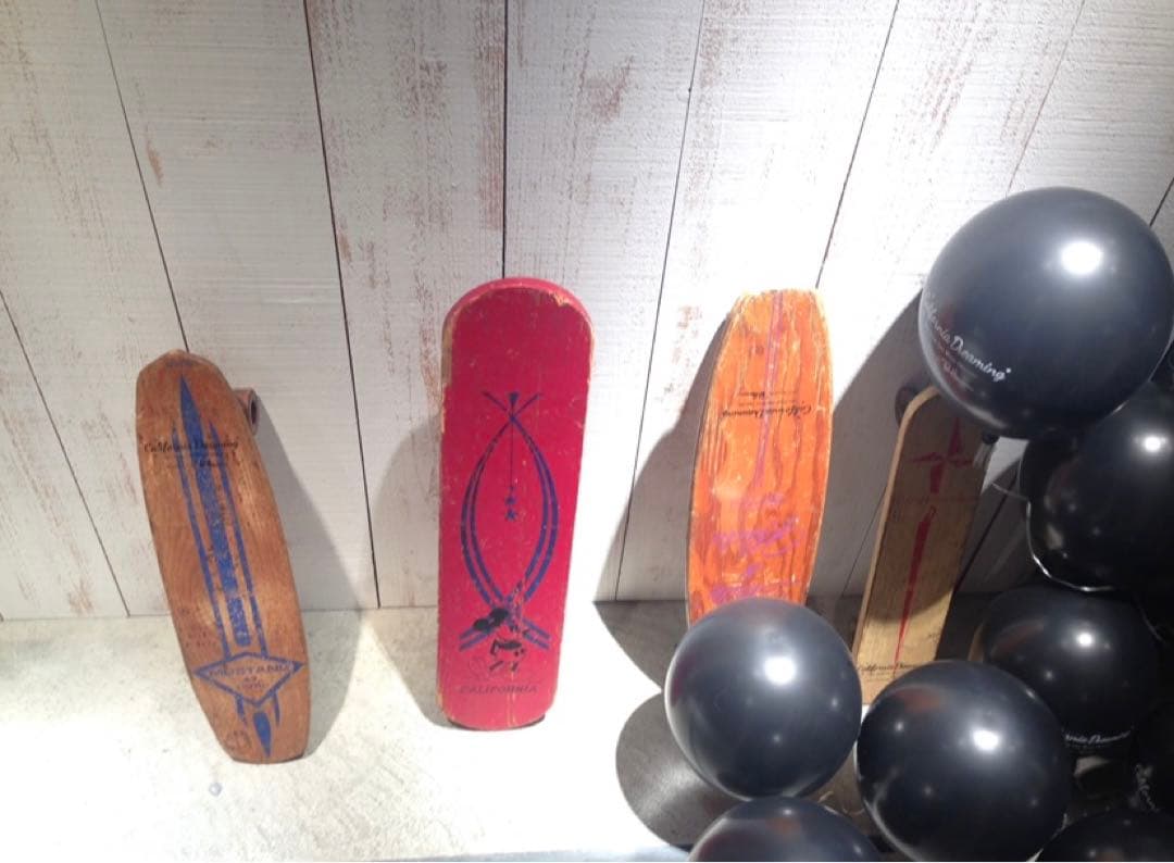 ヴィンテージ Zipees ウッドスケートボード サーフボード メタルホイール