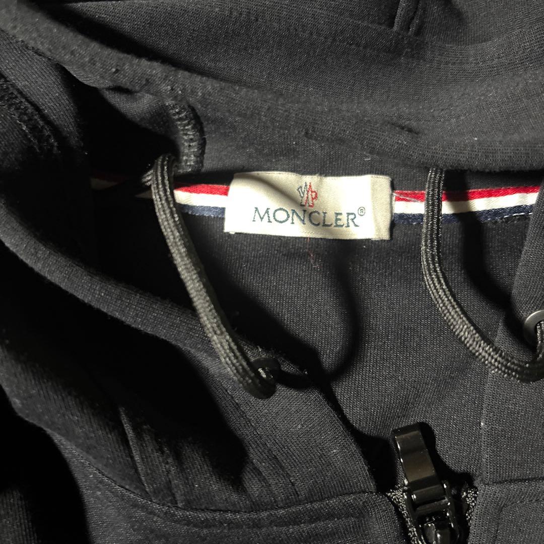 MONCLER フルジップパーカー 黒