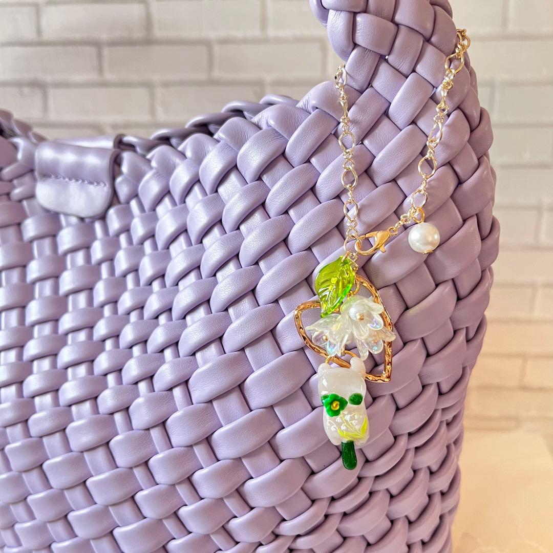 ฅ❤️ 猫　ねこ　レジン　鈴蘭　スズラン　チャーム　バックチャーム　ハンドメイド