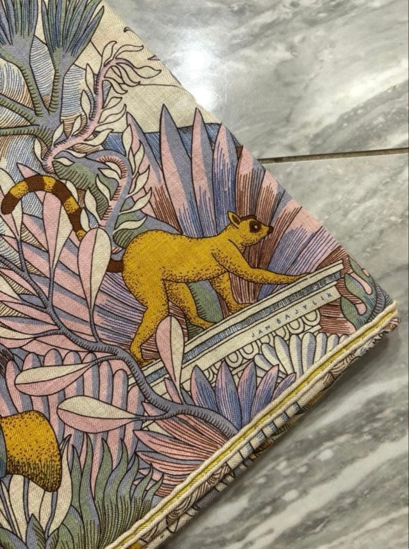 美品　エルメス　カシシル　カレジュアン　140 カシミヤシルク　宇宙誌