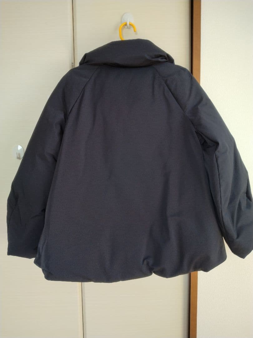 +J ダウンジャケット Sサイズ ダークブルー