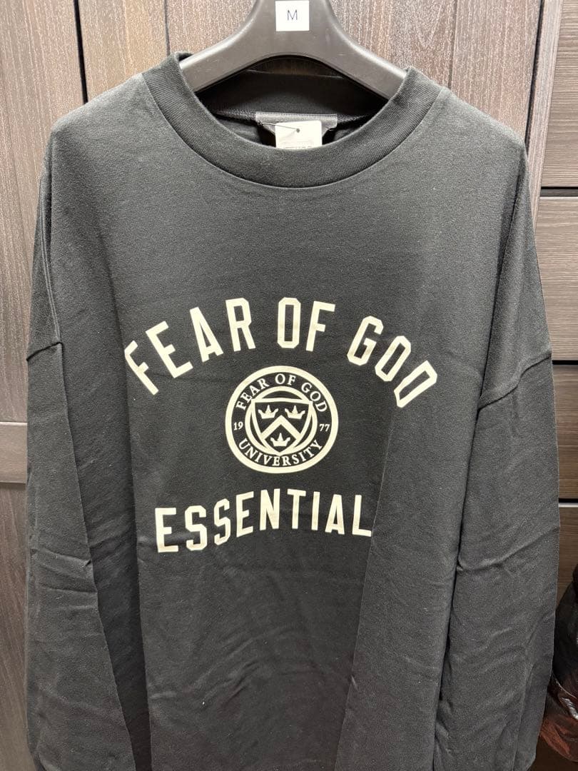 V*様 FEAR OF GOD ESSENTIALS 長袖カットソー M
