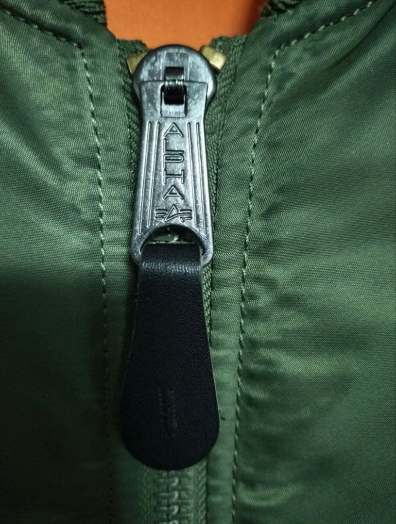【短期出品】オリーブグリーン MA-1ジャケット ALPHA【未使用に近い】