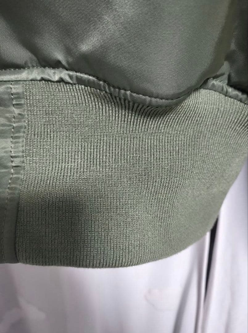 【短期出品】オリーブグリーン MA-1ジャケット ALPHA【未使用に近い】