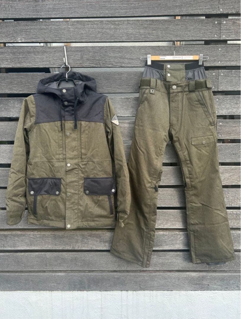 BONFIRE ボンファイア レディース スノーボードウェア 上下セット S