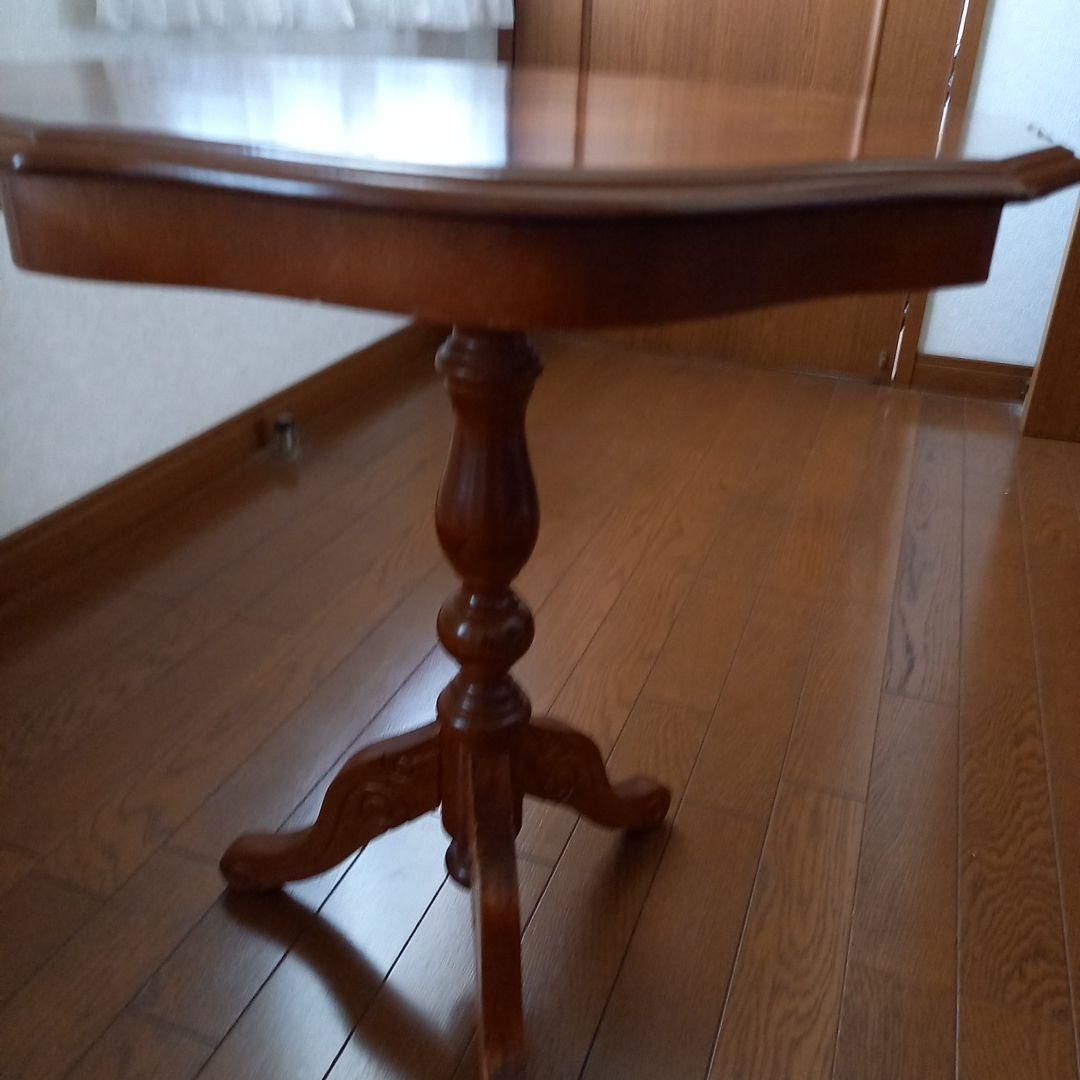 ダークブラウン八角形木製テーブル　花のインレイ￥8500送料込み