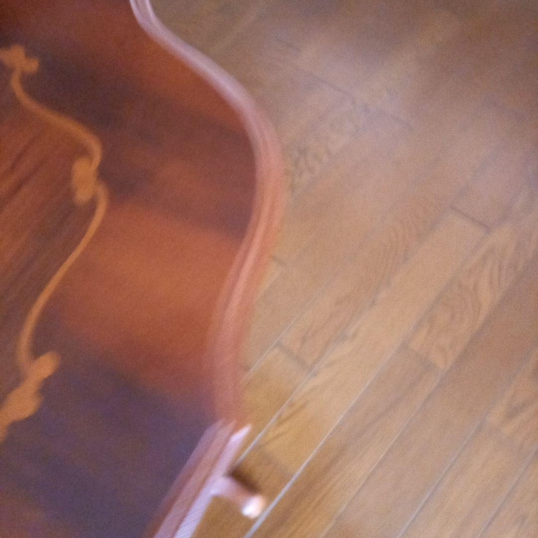 ダークブラウン八角形木製テーブル　花のインレイ￥8500送料込み