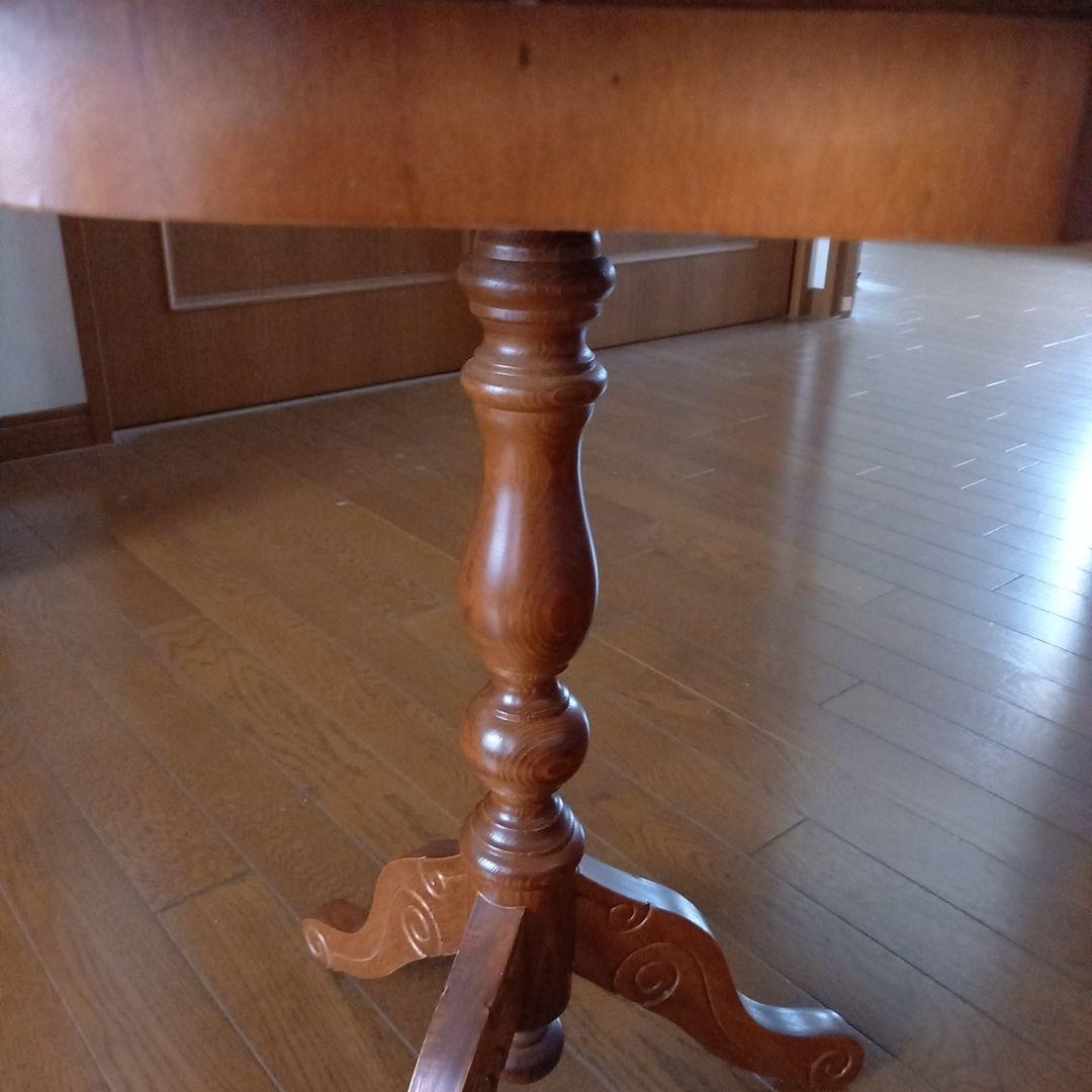 ダークブラウン八角形木製テーブル　花のインレイ￥8500送料込み