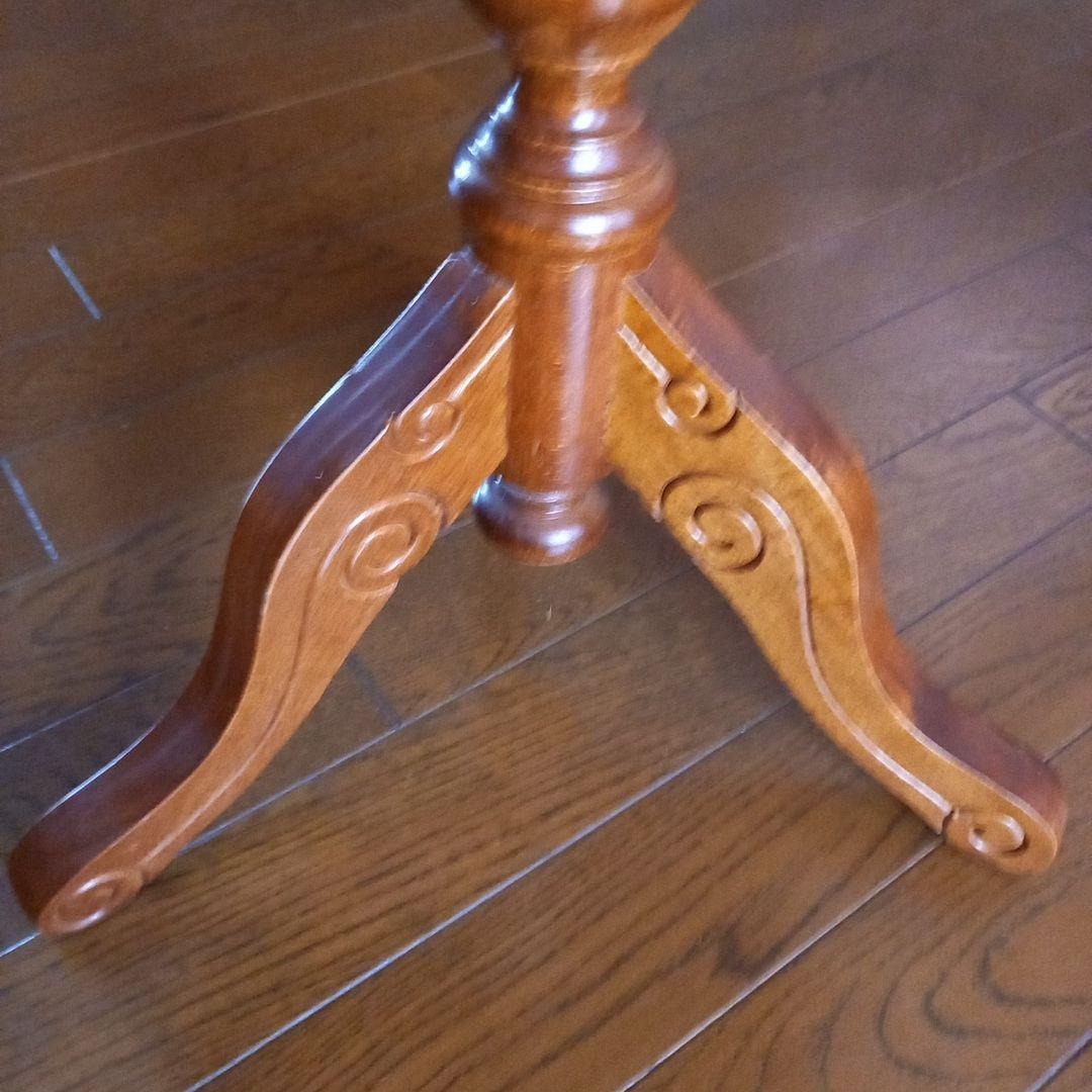 ダークブラウン八角形木製テーブル　花のインレイ￥8500送料込み