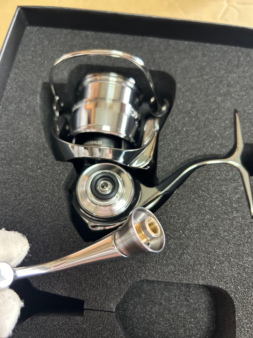 【新品未使用】ダイワ 22イグジストSF2000SS-P EXIST