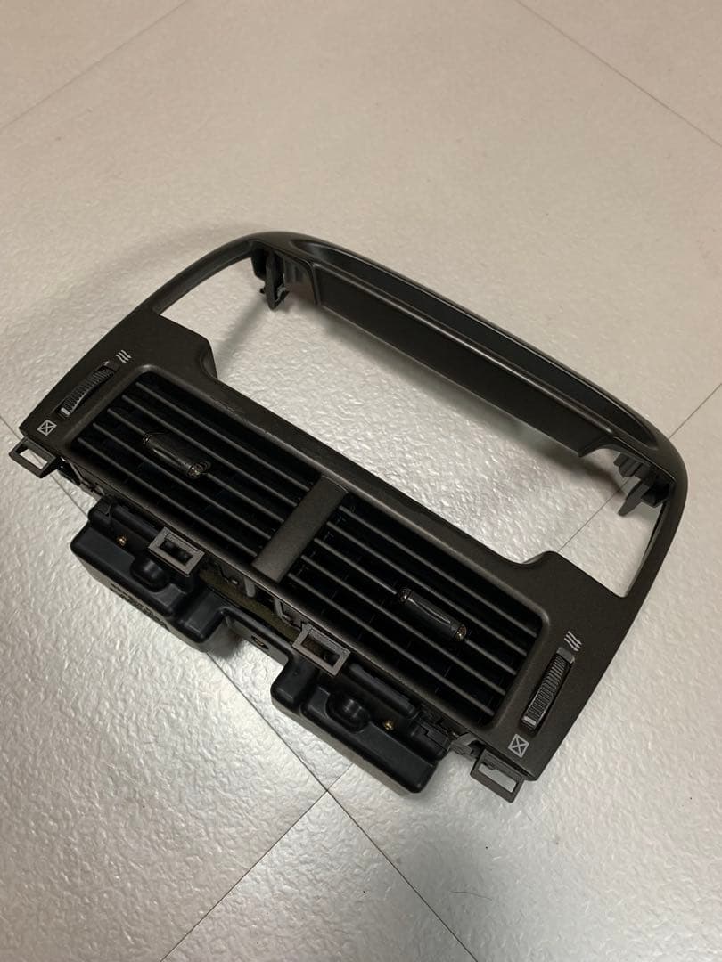 トヨタセルシオ30 31 前期 純正ナビエアコンルーバーカバー　インパネ　中古品