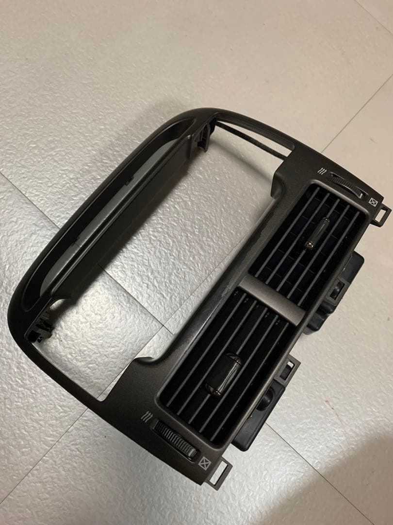 トヨタセルシオ30 31 前期 純正ナビエアコンルーバーカバー　インパネ　中古品