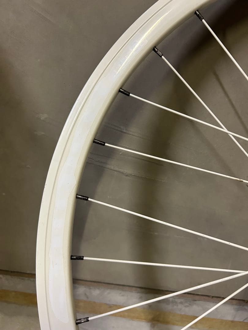 【ピスト用ホイール前輪】貴重なホワイトで映えます★