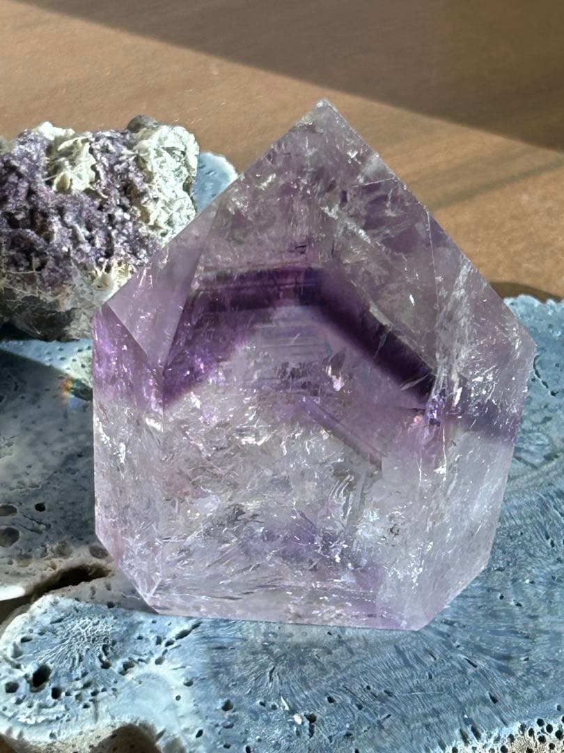 ファントムアメジスト　ミニタワー　天然石　置物