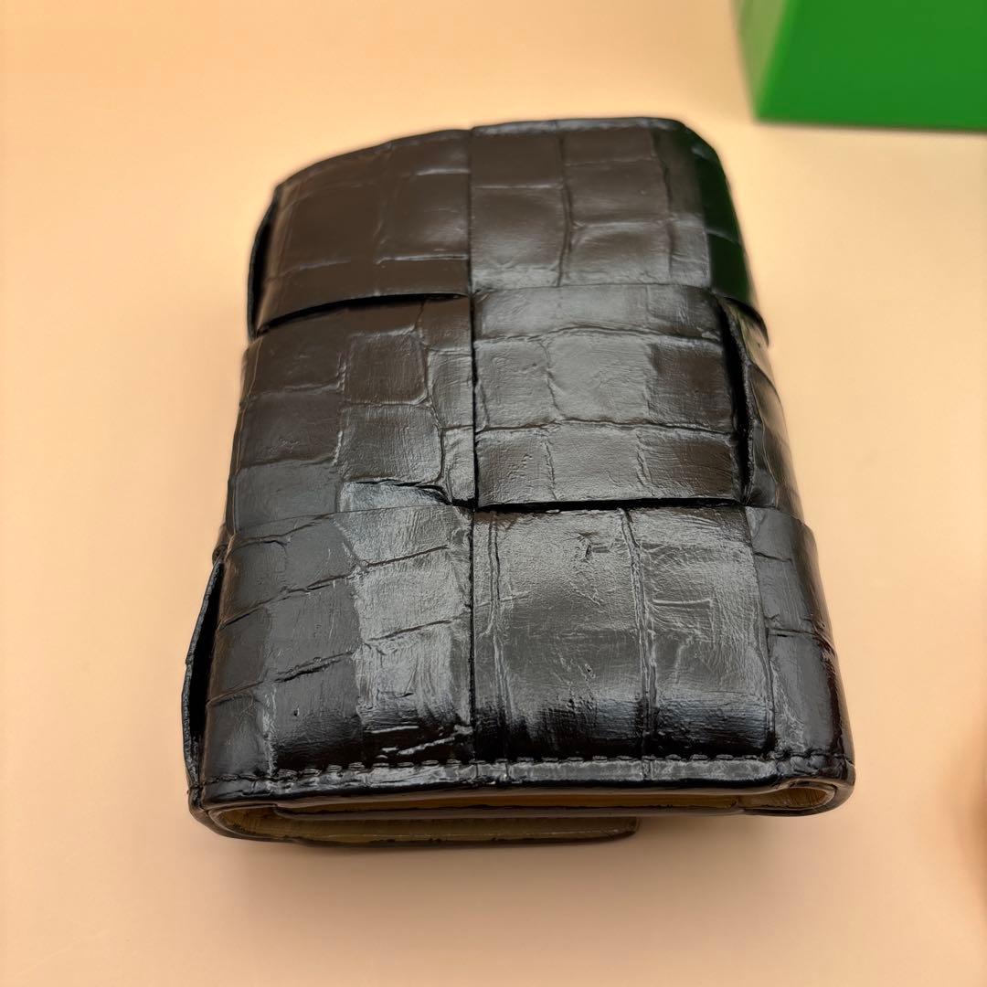 BOTTEGA VENETA三つ折り財布コンパクトウォレットカセットクロコ型押し