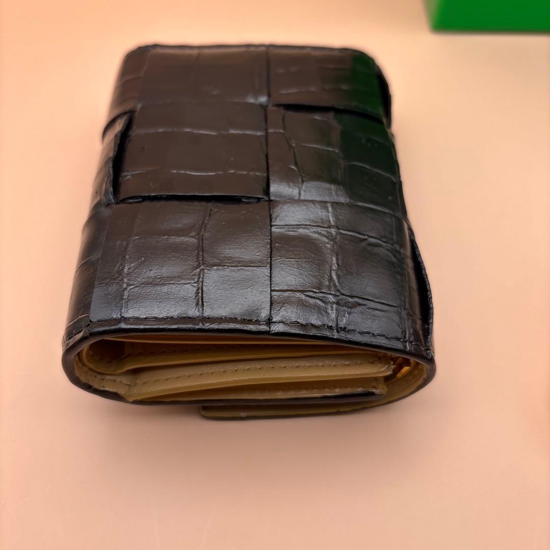 BOTTEGA VENETA三つ折り財布コンパクトウォレットカセットクロコ型押し