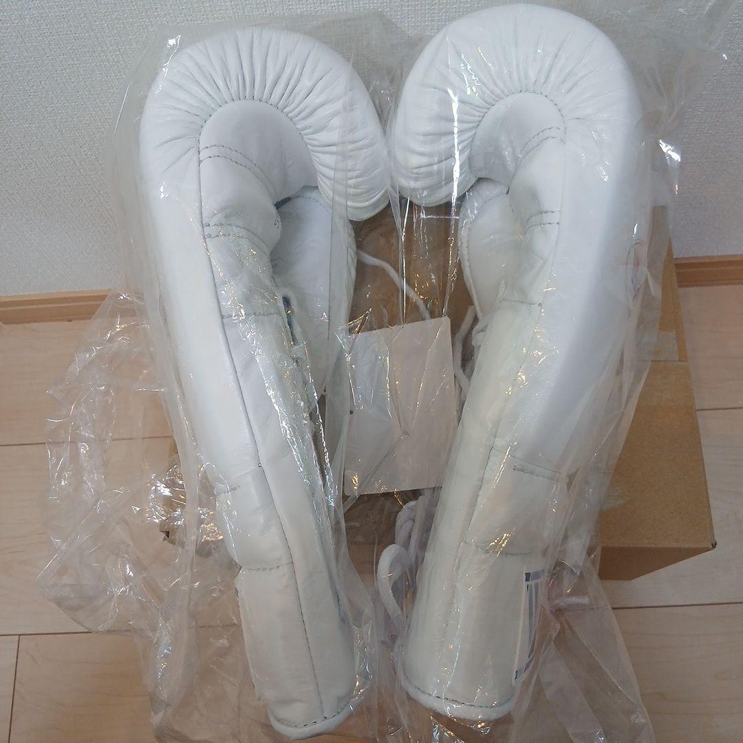 ウィニング ボクシンググローブ 14 oz ホワイトひも式