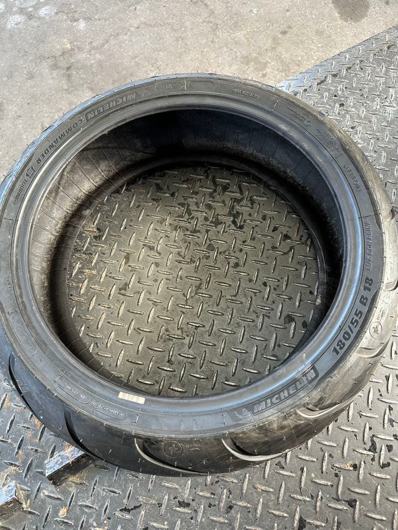 パーツ COMMANDER III TOURING 180/55B18