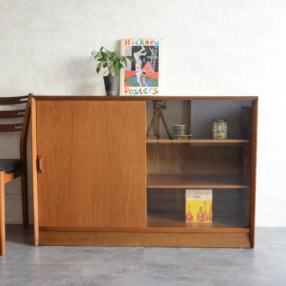 ヴィンテージ チーク ガラスキャビネット カップボード ディスプレイキャビネット