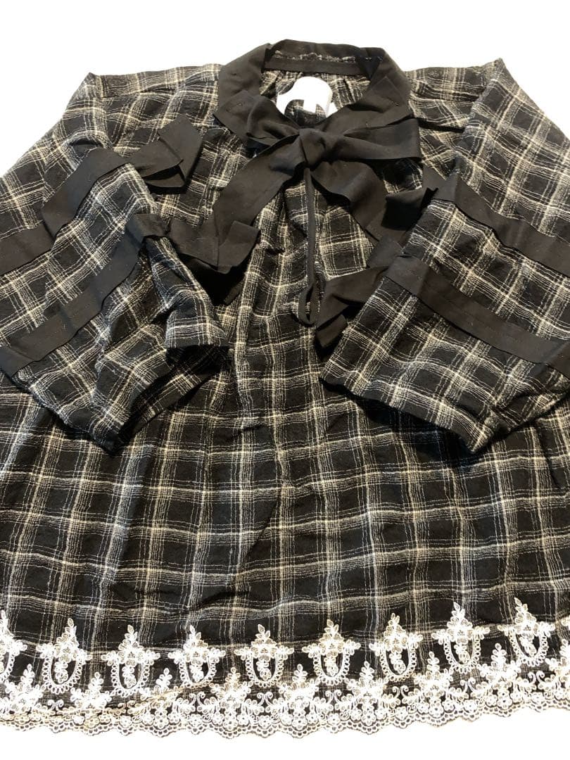 Tao リボントップス