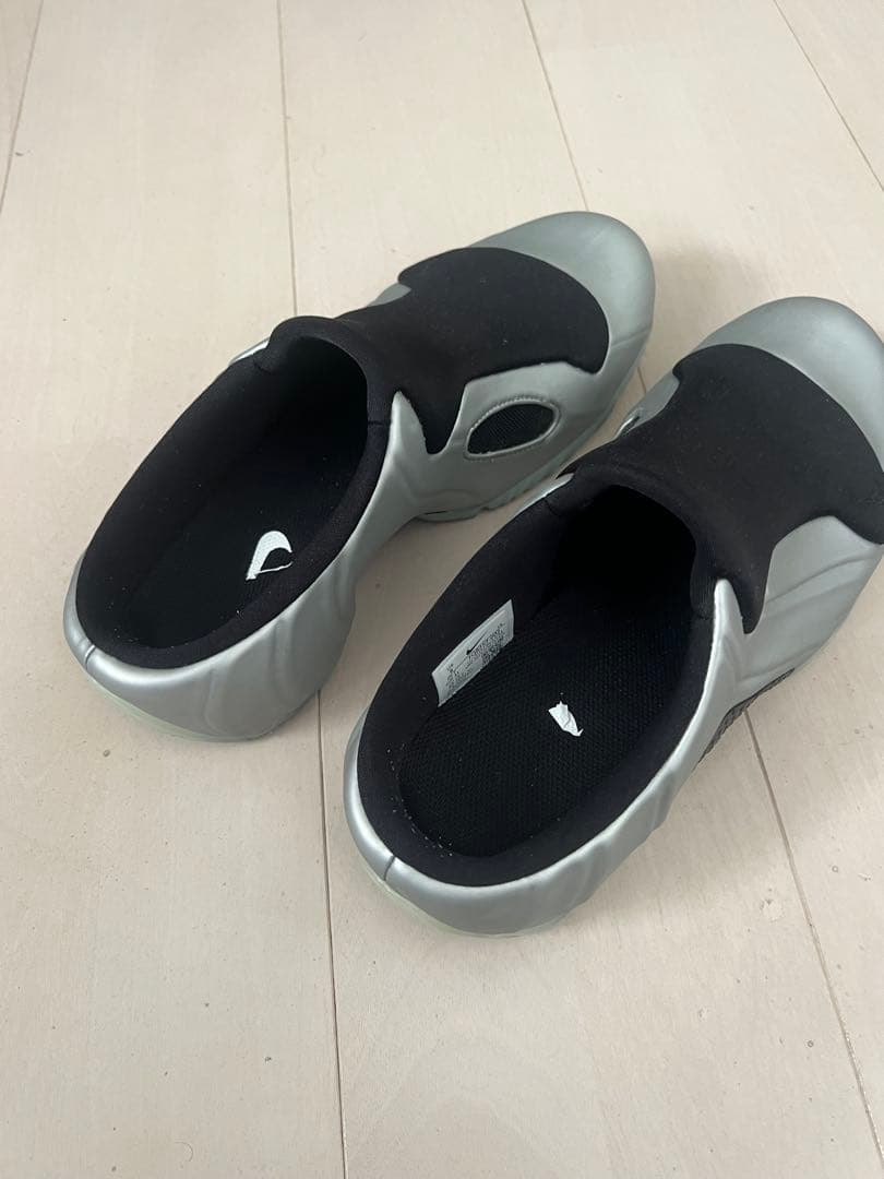 ミ*足様 NIKE CLOG POSITE silver シルバー　クロッグポジ