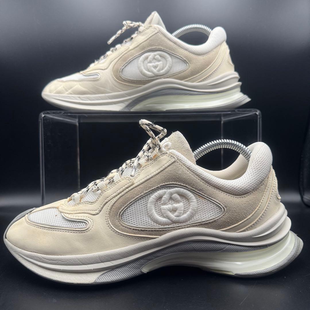 【極美品】グッチ RUN スニーカー インターロッキング メンズ レザー 白