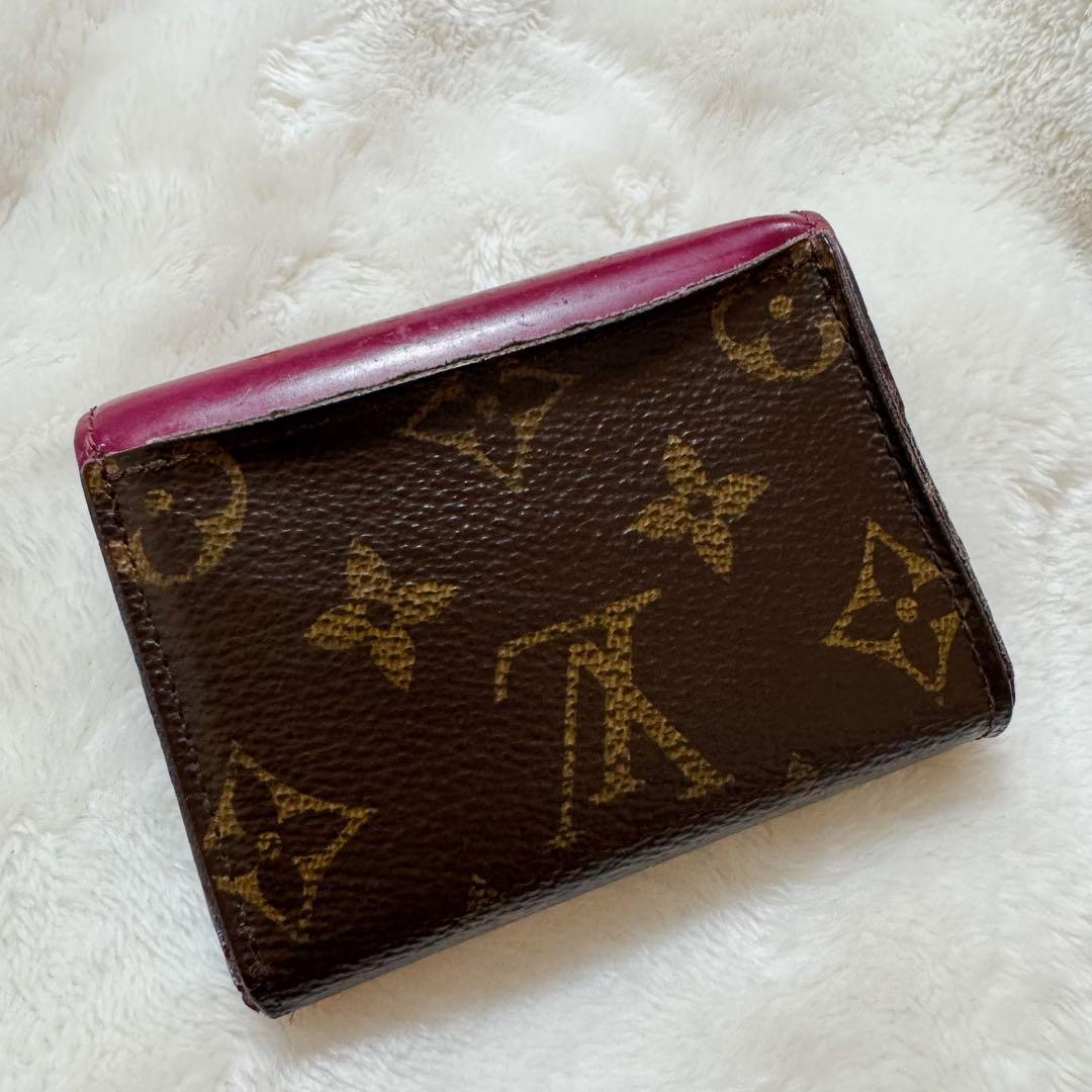 ルイヴィトン　二つ折り財布