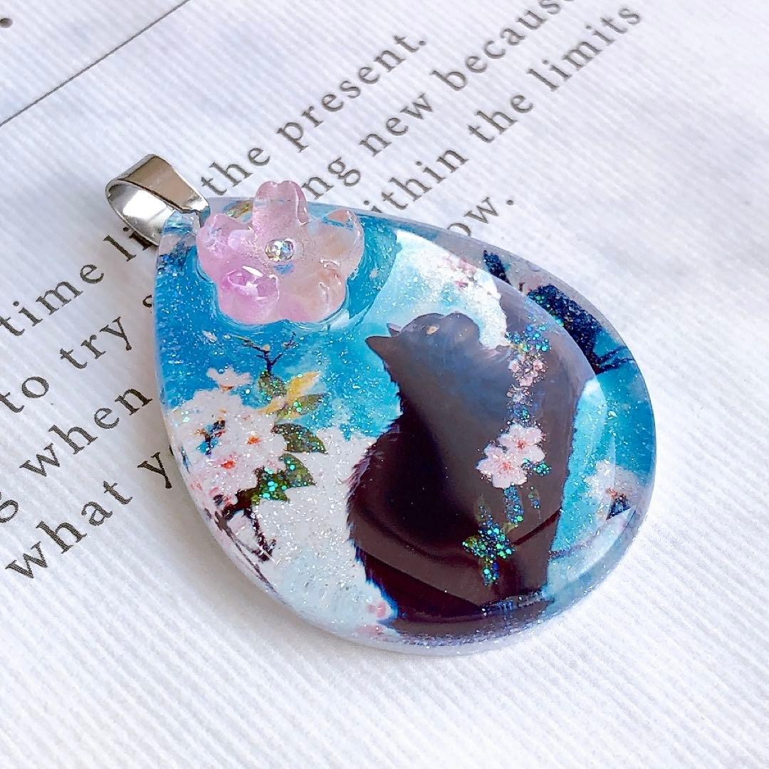 同梱値引100円❤️No.2389 レジン ペンダントトップ 猫 ネコ ねこ ♡
