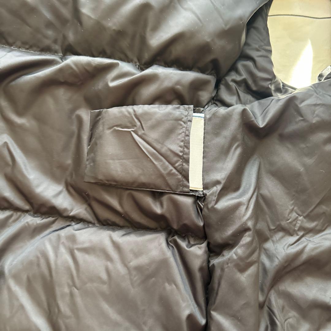 【美品】値下げ中！MONCLER ブラック ダウンベスト フード付き