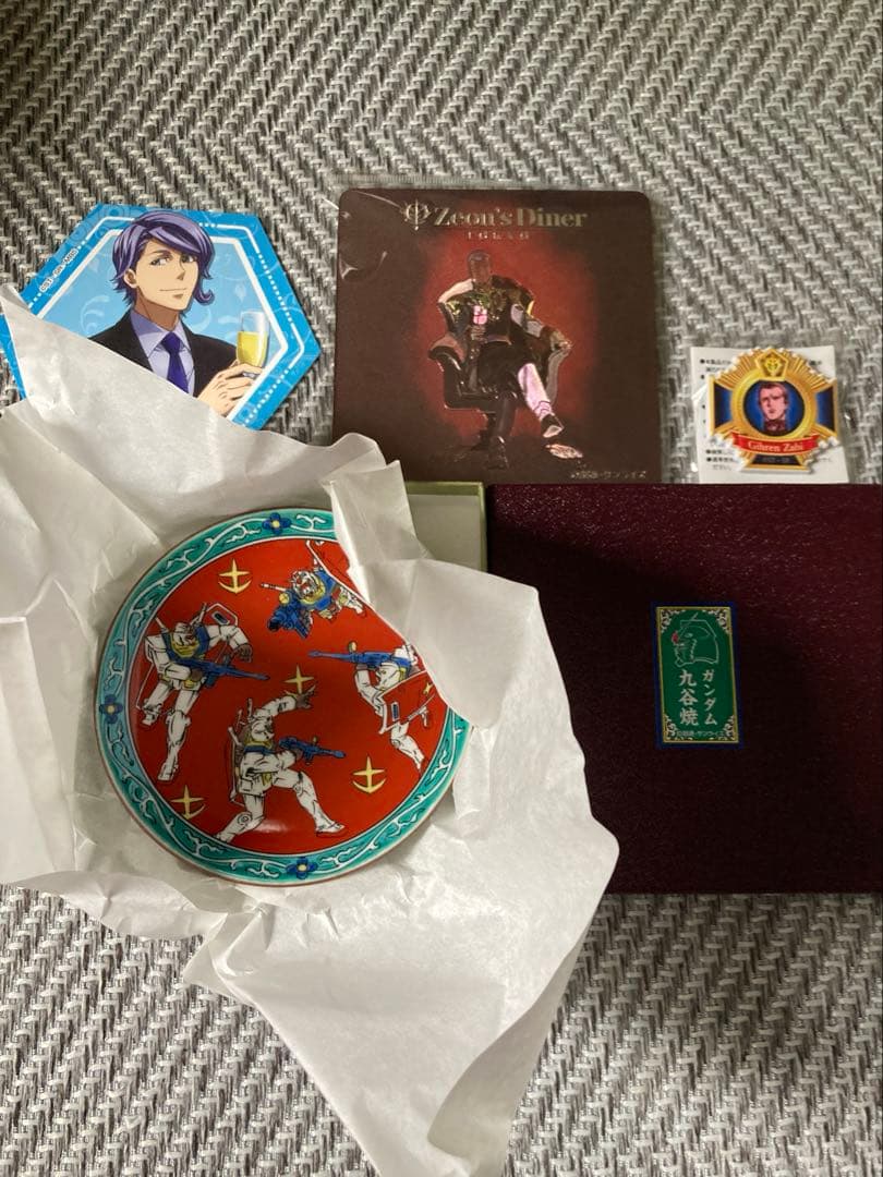 ガンダム 皿 ギレン コースター 豆皿 九谷焼 餃子皿 新品 おまけ付き