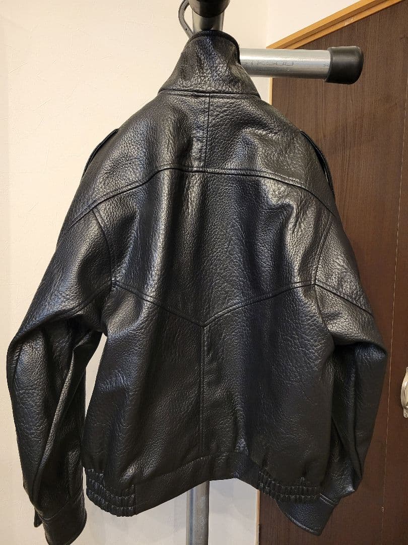 ZARA　フェイクレザジャケット 黒