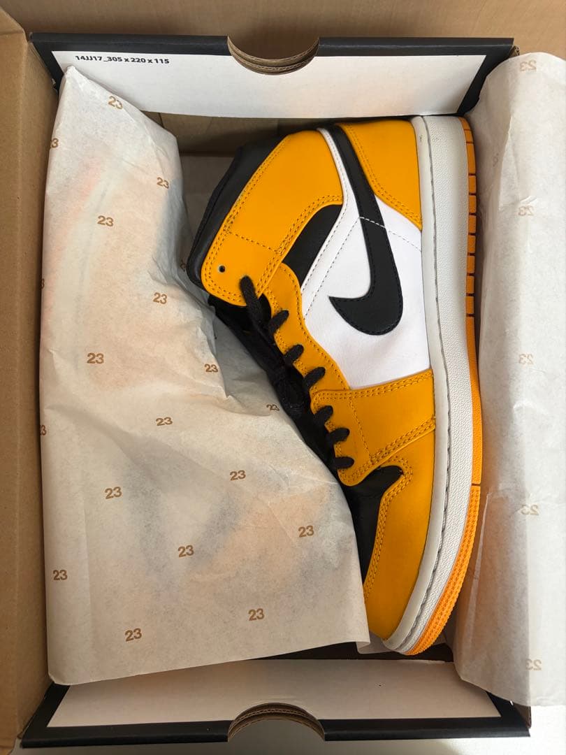 ナイキ エアジョーダン1ミッド タクシー/ブラックホワイト 554724-701