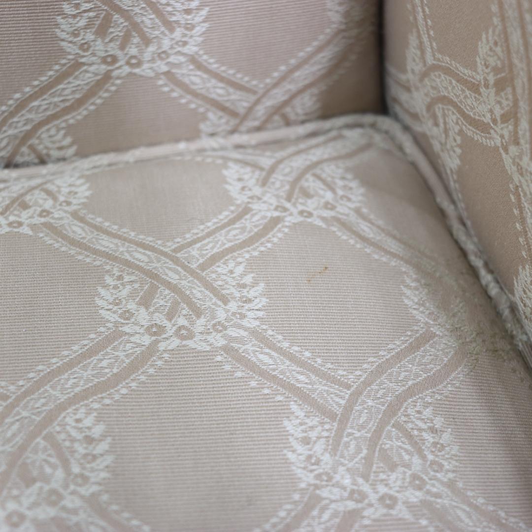 イーセンアーレン ウイングバックソファ オットマン アメリカ