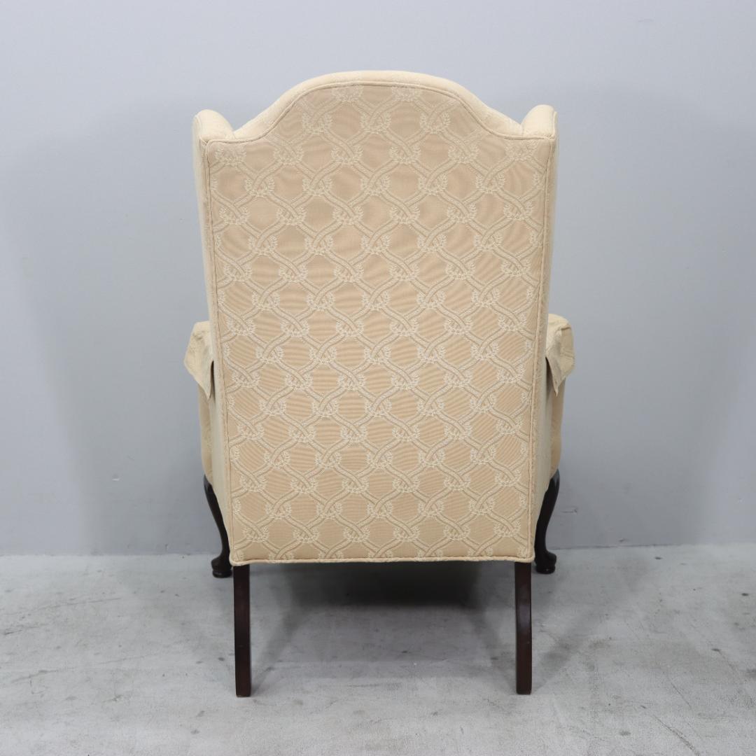 イーセンアーレン ウイングバックソファ オットマン アメリカ