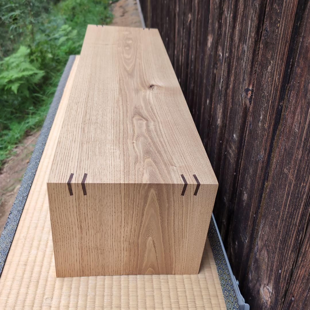 栗板のシンプルな置台　コの字　花台　什器　 無垢板の家具