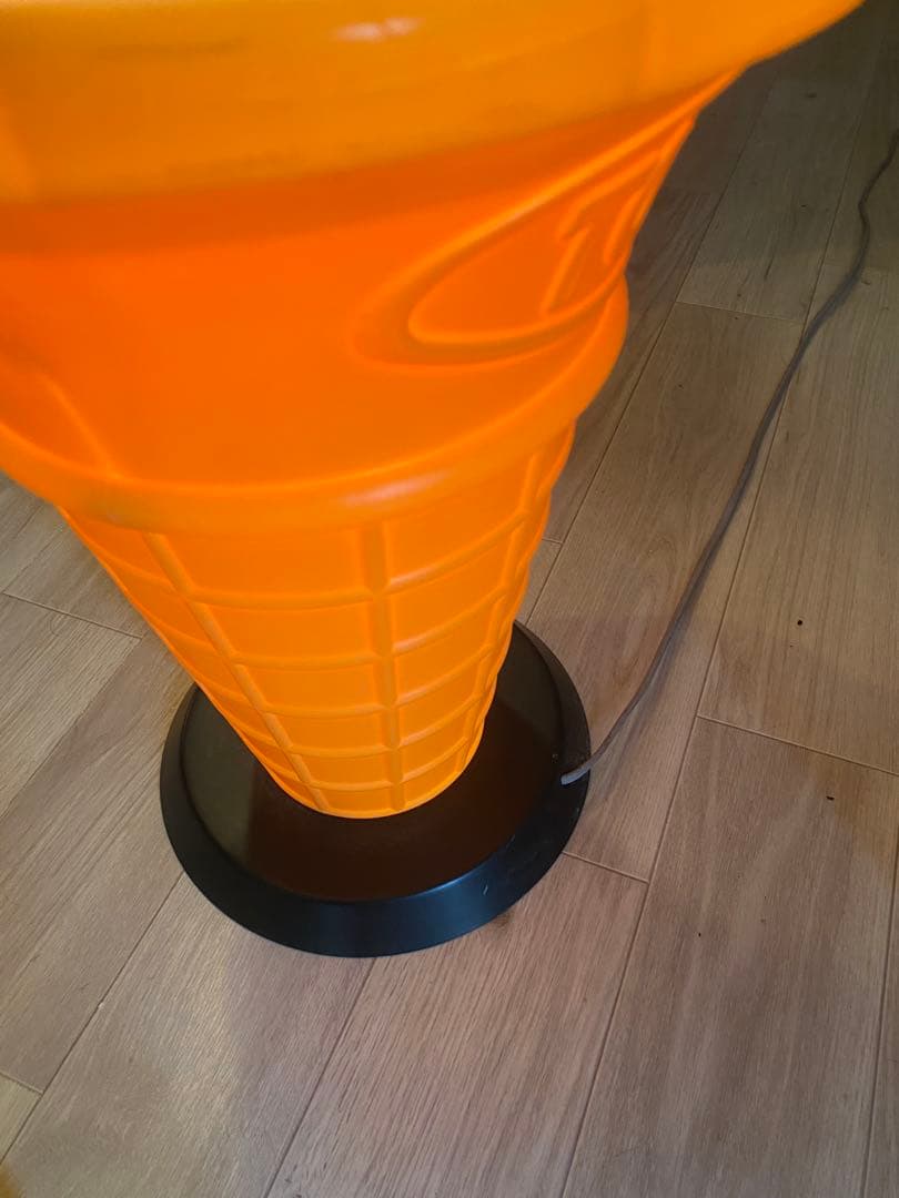 加*士様 TOMI アイスクリーム型ライト