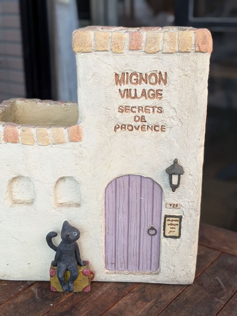 とっても可愛い！！猫ちゃんのオシャレな階段プランター 　セトクラフト