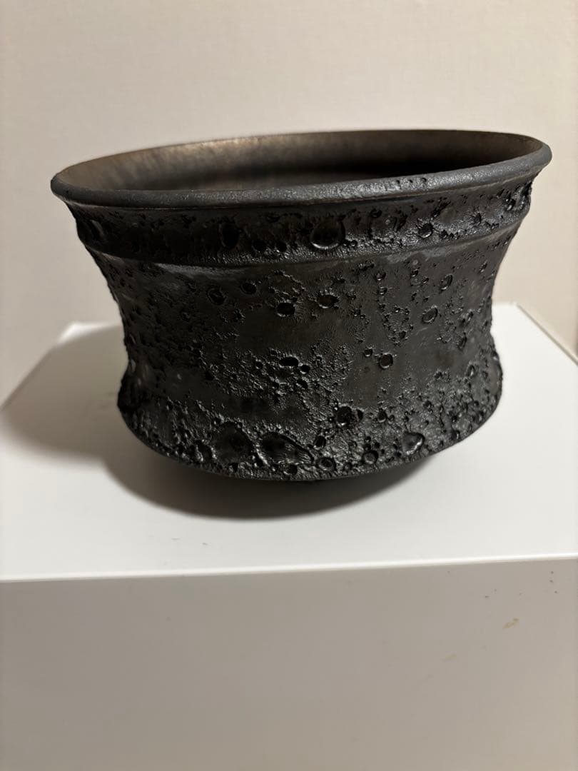 カタチ製作所　Mederu pot バレル Lサイズ クレーターブラック