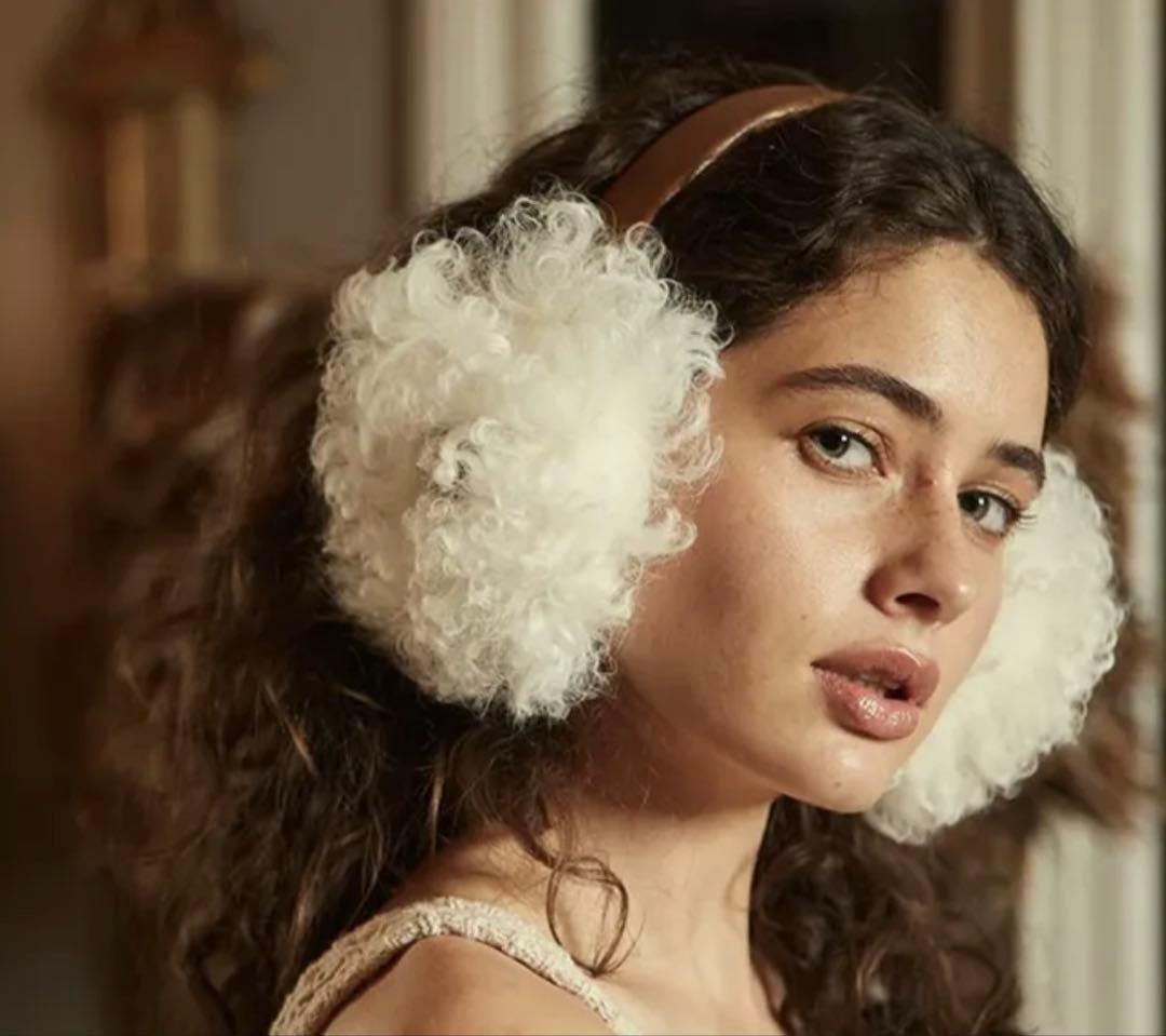 UGG ORIGINALS curly fluffy シープスキンイヤーマフ