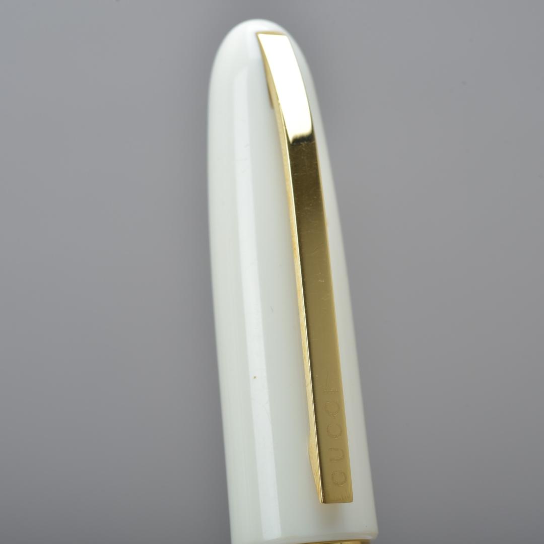 美品 グッチ GUCCI ボールペン GG ホワイト ゴールド キャップ式 文具