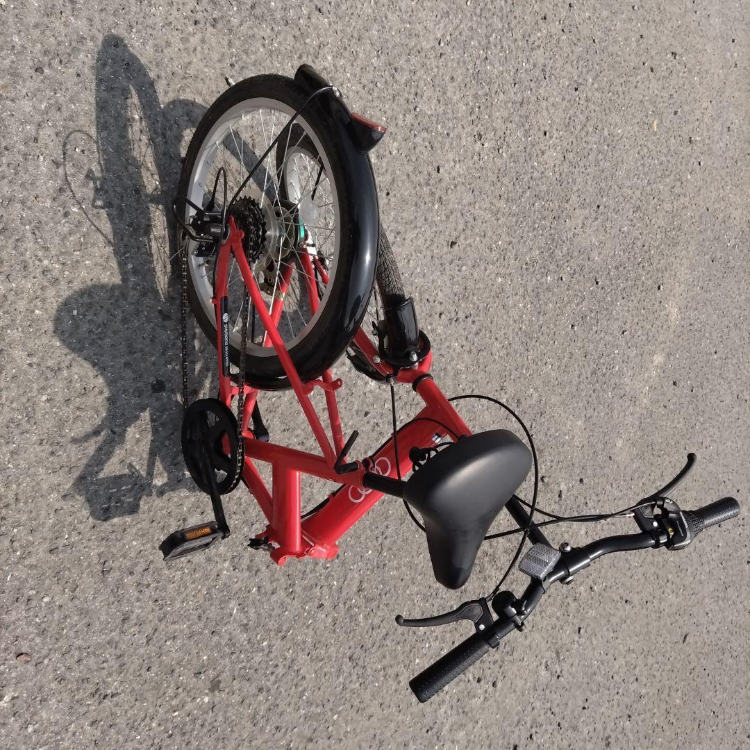 Audiアウディ折り畳み自転車20インチレッド　シマノ6段変速 　レンチ説明書付