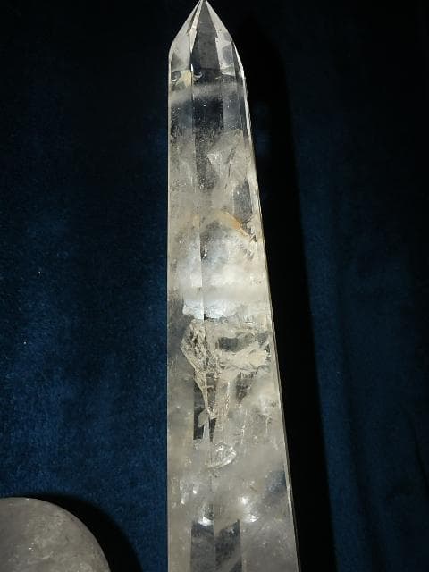 水晶球と水晶柱　1010gと1475g