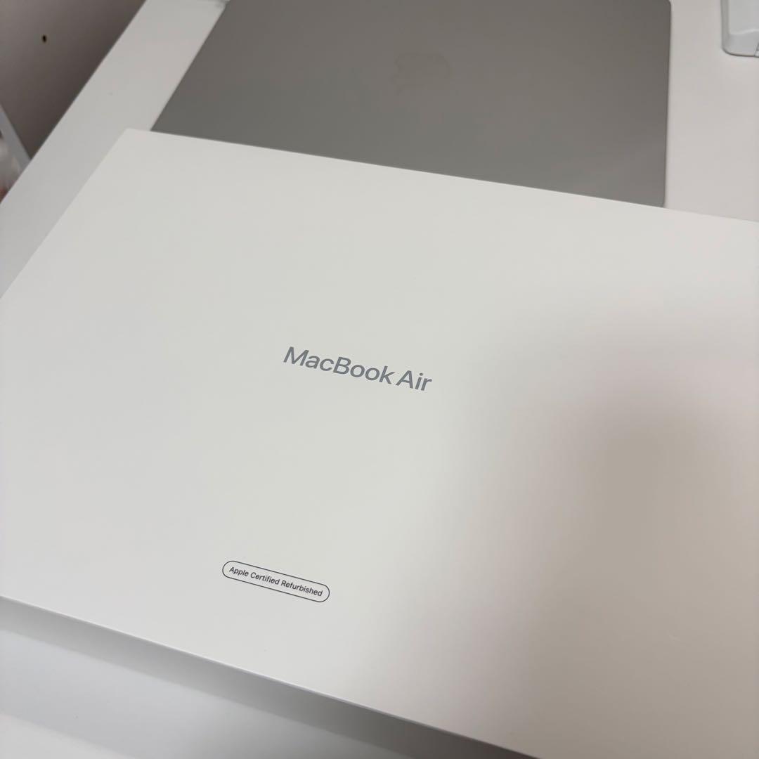 【2025年購入】MacBook Air M2 2022 16GB 256SSD