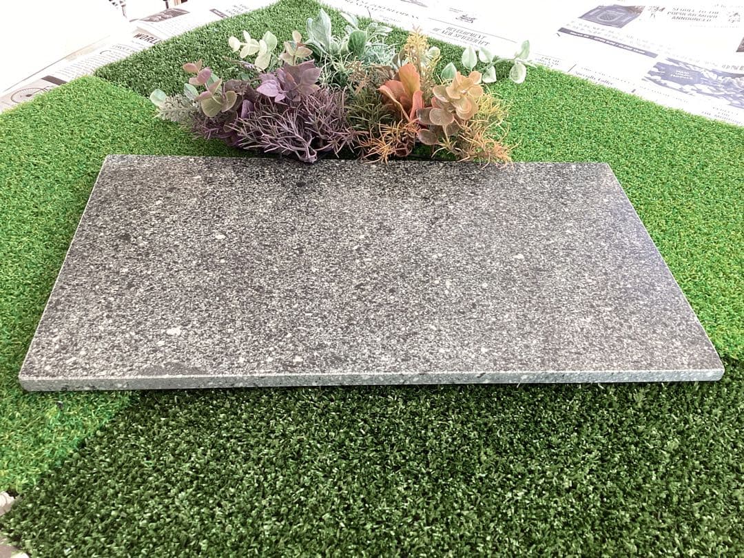 岩手県遠野　とおのの銘石　角閃石　岩盤浴　サウナ用　5枚　送料込み