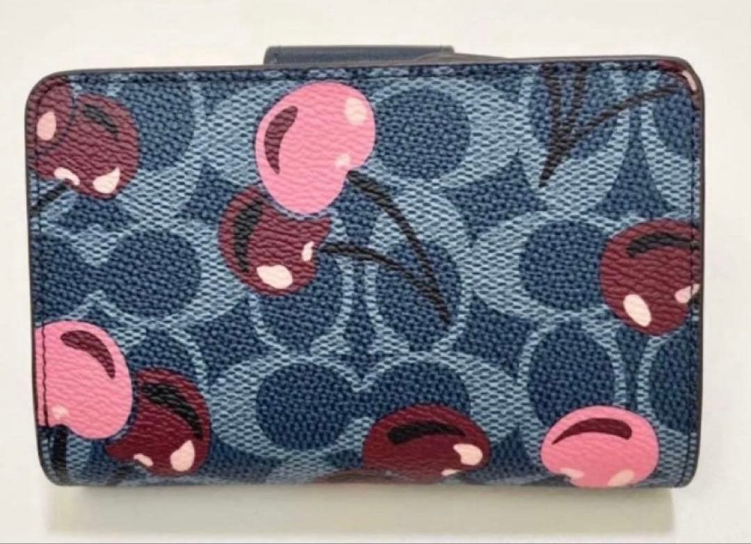 COACH チェリー柄 二つ折り財布　CZ342