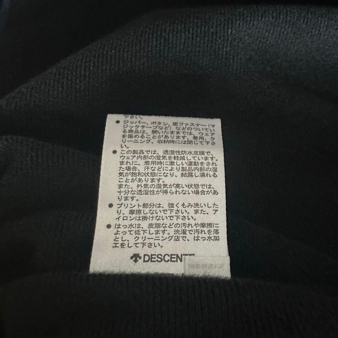 未使用タグ付き　デサント EKS+THERMO ウインドブレーカー