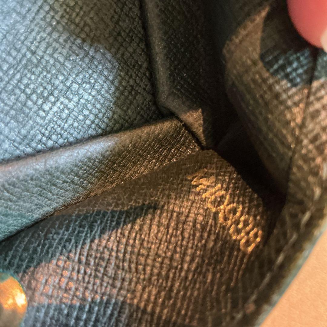 LOUIS VUITTON ダークモスグリーン　ケース