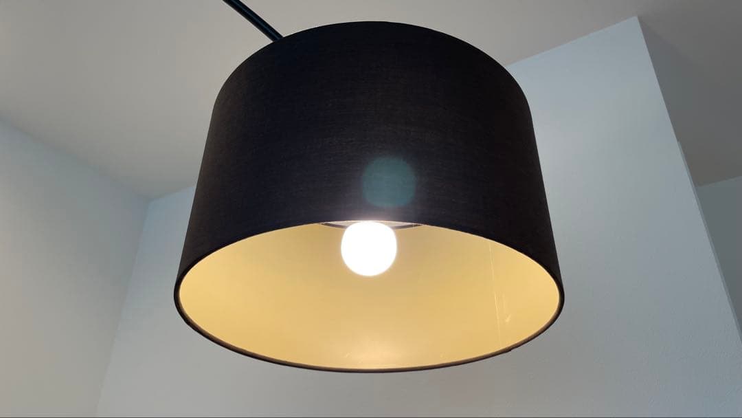 フロアスタンドライト　ブラック　デンマーク