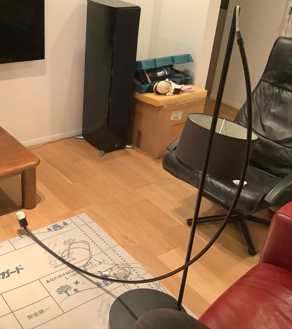 フロアスタンドライト　ブラック　デンマーク